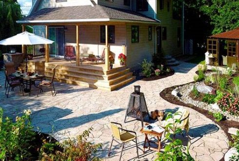 Як краще облаштувати територію навколо будинку